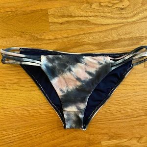 Billabong Swim Bottoms size medium